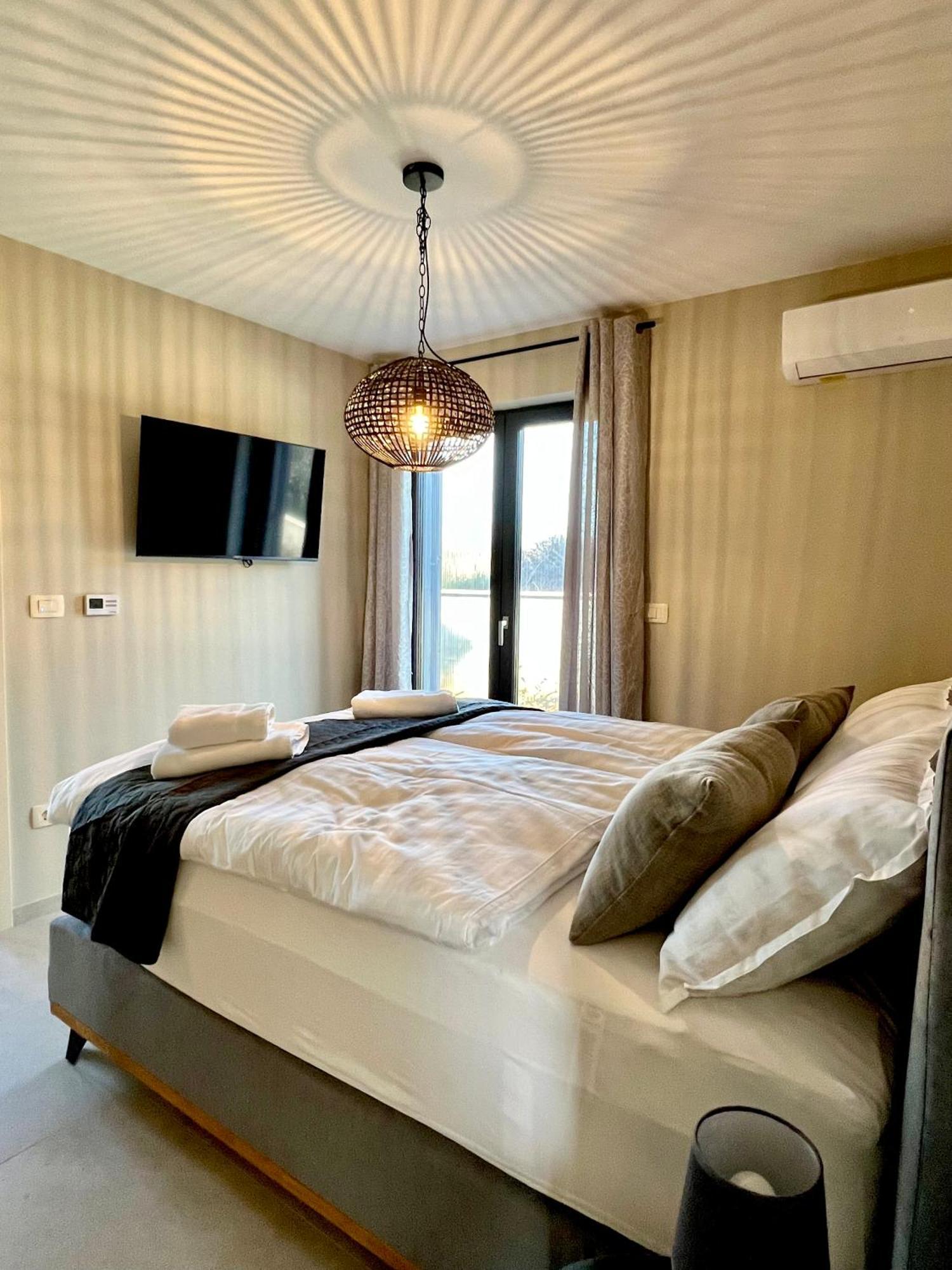 Villa Maslinik Kaštelir 外观 照片