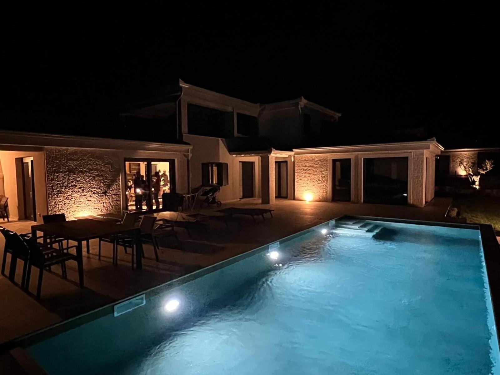 Villa Maslinik Kaštelir 外观 照片